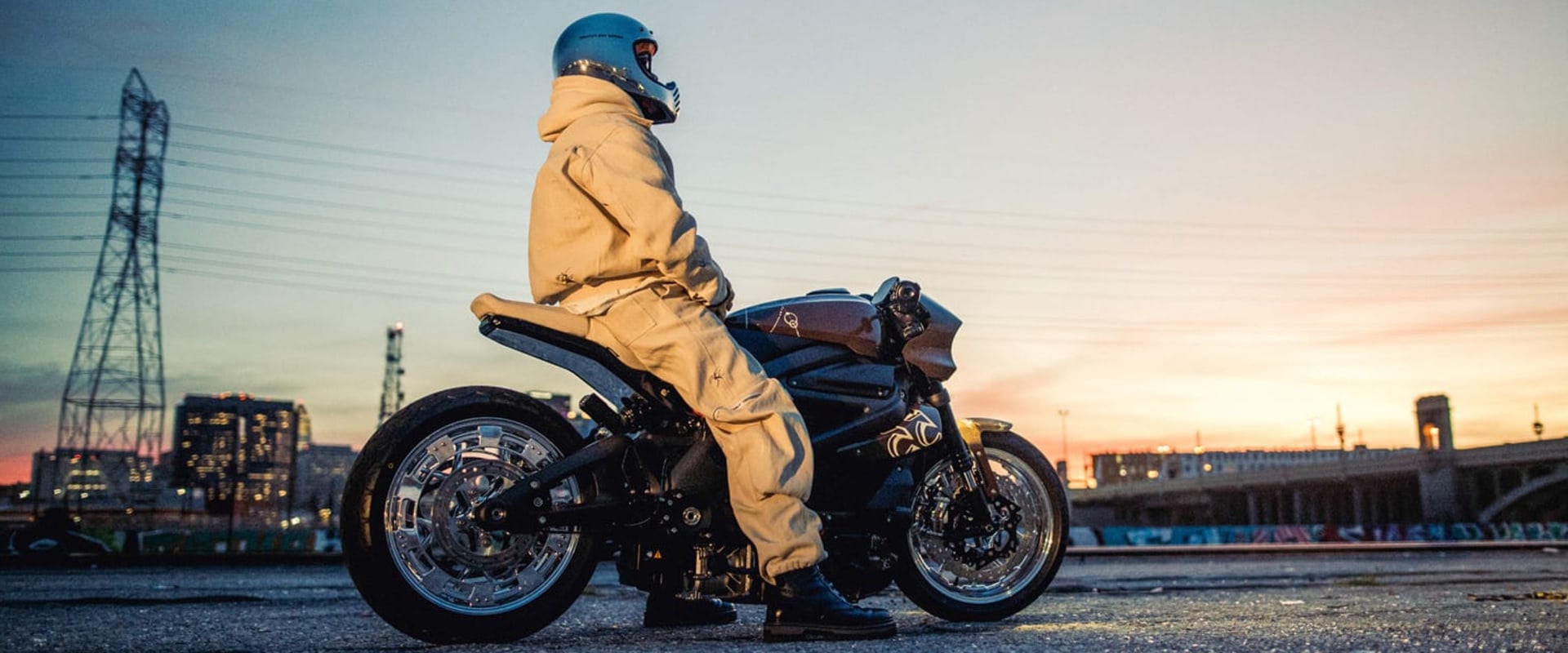 Exploring the Vibrant World of Motorcycles and the Community Surrounding Them